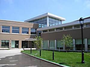 Photo of the Anderson Hall / Burton Academic Advising Center